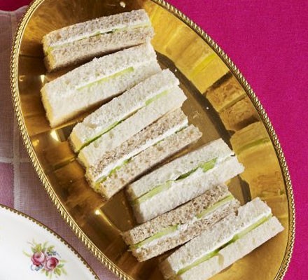 Cream cheese &amp; cucumber sandwiches recipe 