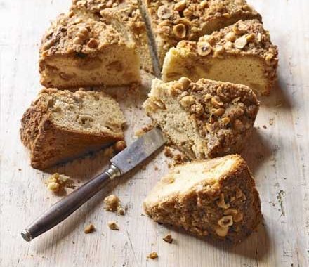 Caramelised apple cake with streusel topping recipe