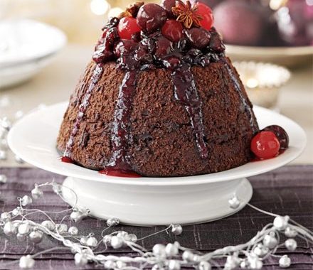 Chocolate pudding with spiced berry syrup recipe