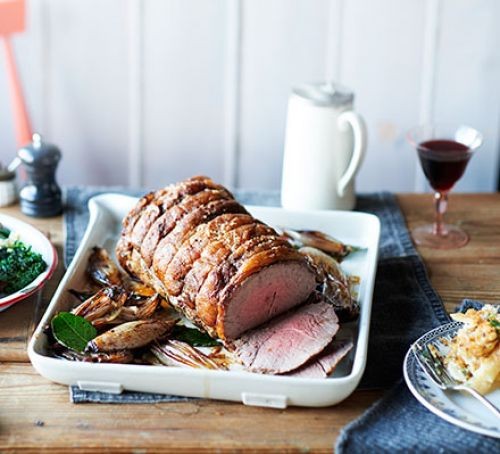 Roast beef with red wine & banana shallots recipe 
