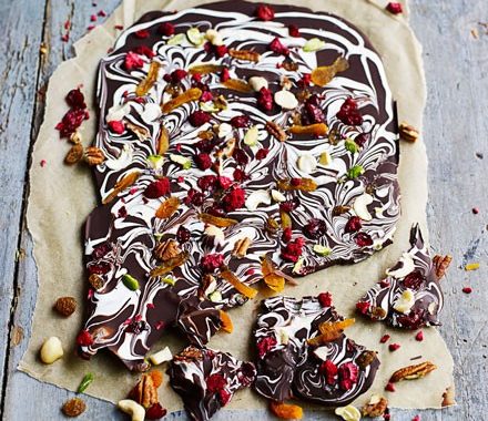 Salted fruit ’n’ nut bark recipe