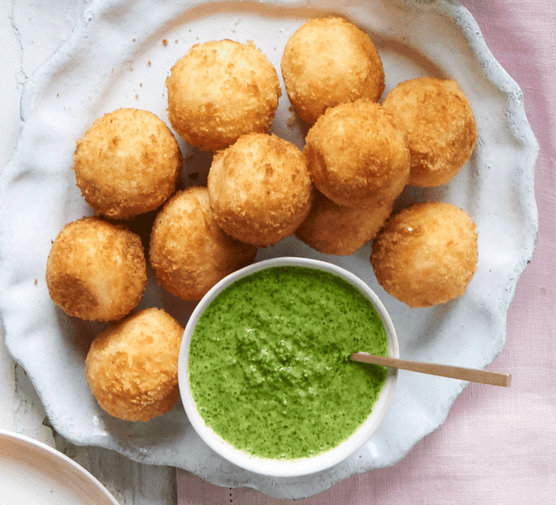 Smoked haddock & cheddar fishcakes with watercress sauce recipe 