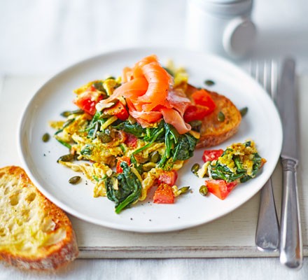 Superfood scrambled eggs recipe 