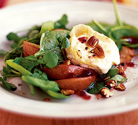 Christmas salad with goat's cheese recipe 