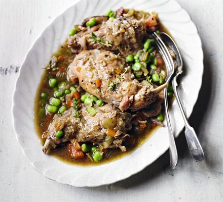 Stewed rabbit with beans recipe 