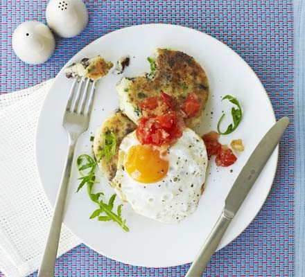 Black pudding potato cakes with fried eggs & tomato chutney recipe 